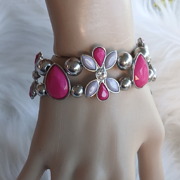 Paparazzi Pink and Silver Floral Bracelet - Picture 3 of 7